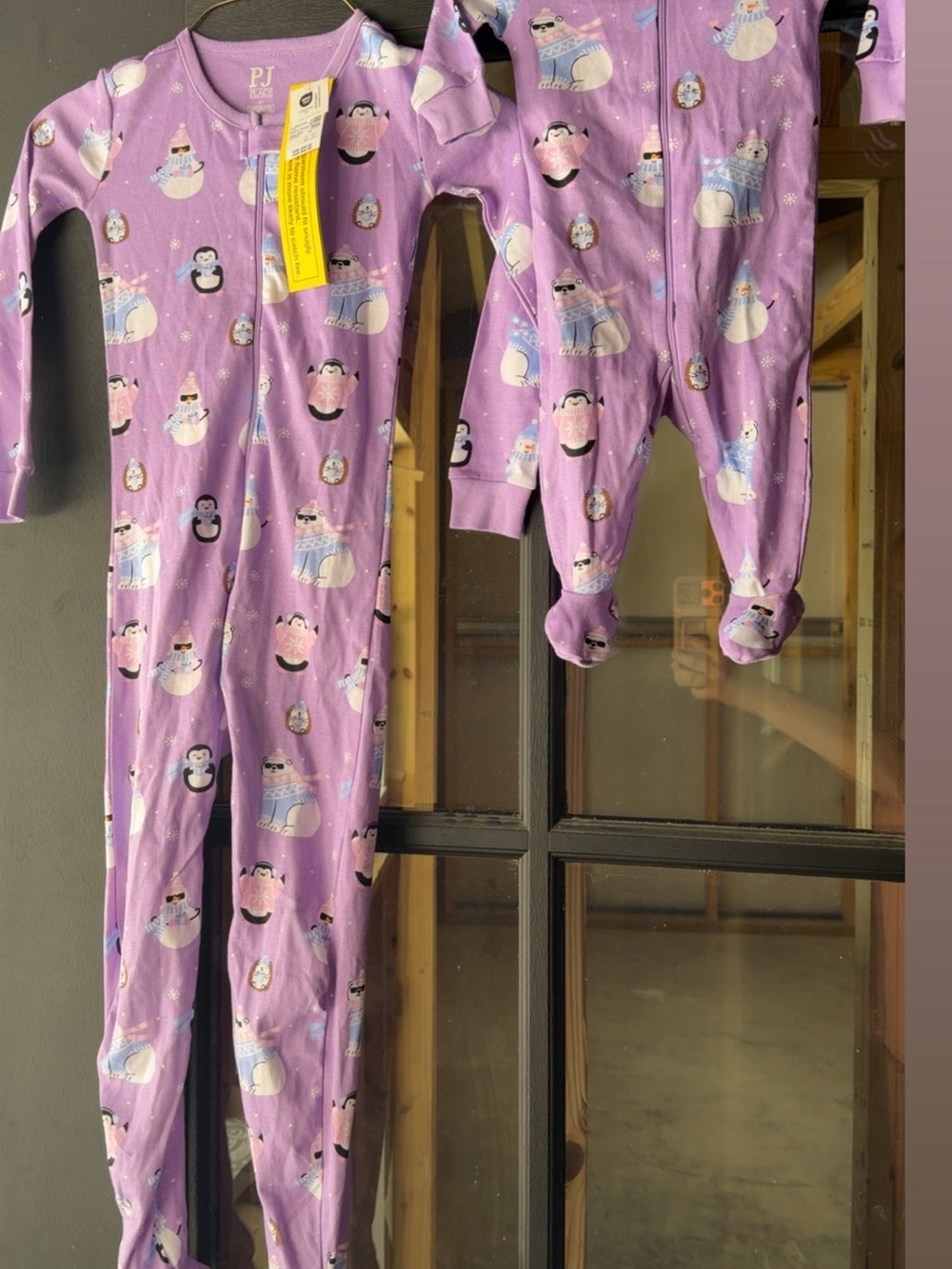 PJ place 0/3 and 5t Penguin Print Kids Footed One-Piece Pajama sister set